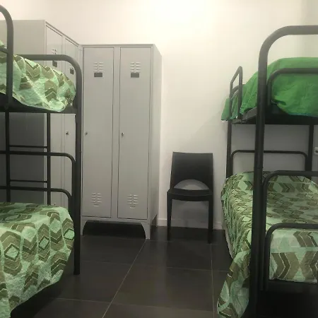 Guest house Floor Rentrooms 3*