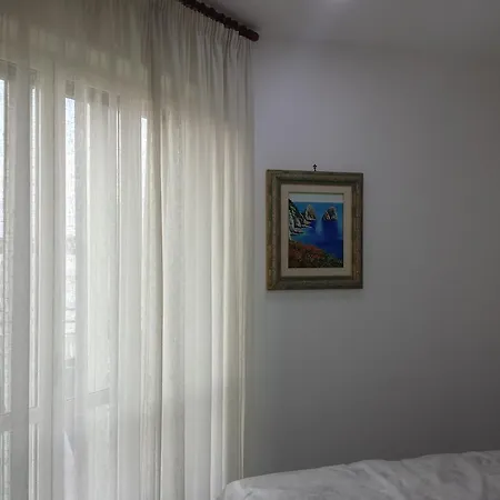 Floor Rentrooms Гостевой дом