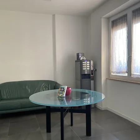 Casa de hóspedes Floor Rentrooms 3*