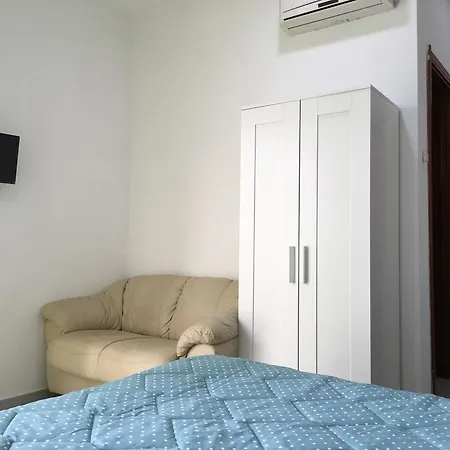Floor Rentrooms 3* Naples