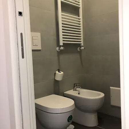 Πανσιόν Floor Rentrooms 3*