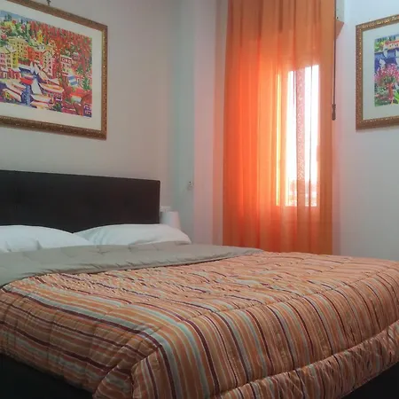 Floor Rentrooms Naples
