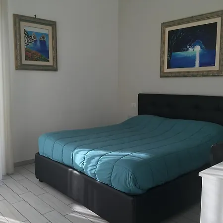 Guest house Floor Rentrooms 3*