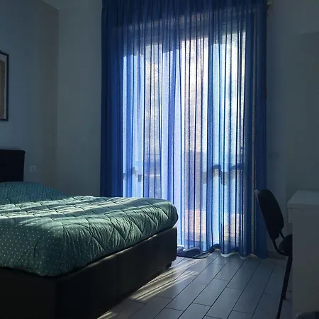 Floor Rentrooms Naples