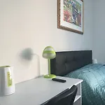 Floor Rentrooms Πανσιόν