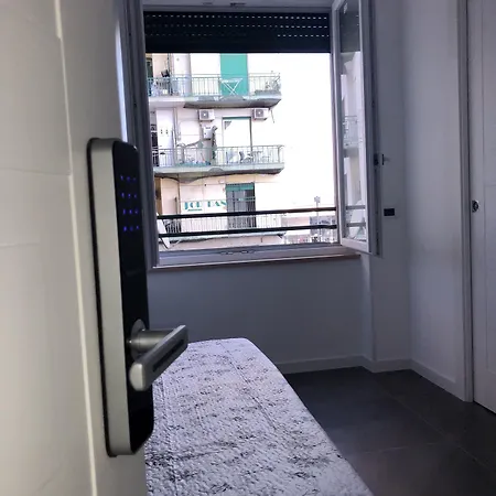 Floor Rentrooms 招待所
